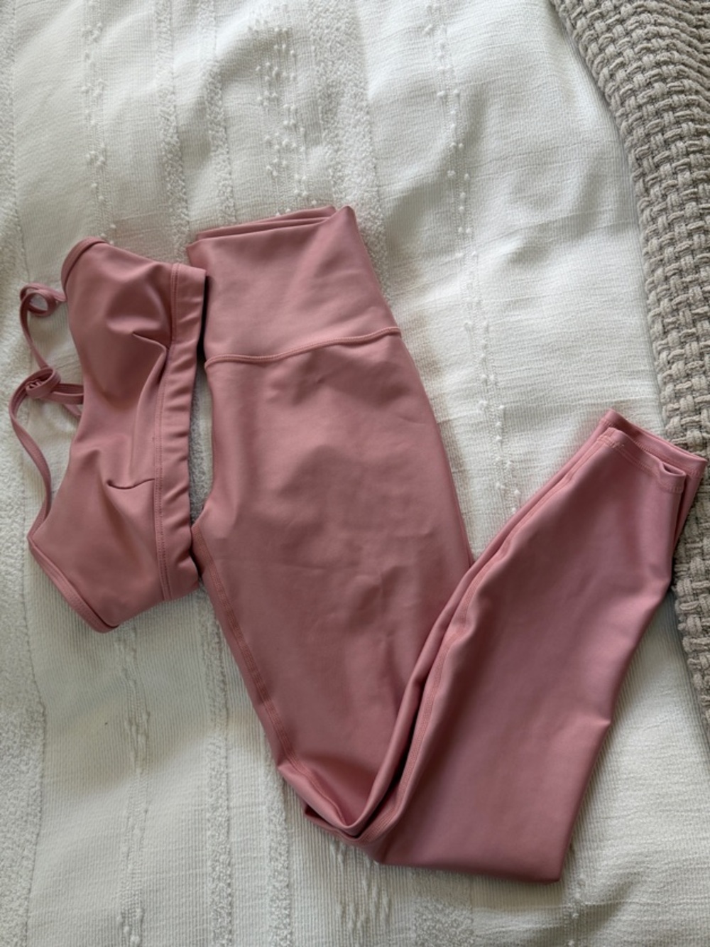 ALO Yoga vintage pink airlift set